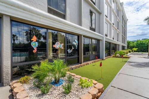 Comfort Inn & Suites Clearwater - St Petersburg Carillon Park - image 33