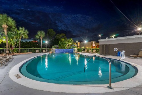Comfort Inn & Suites Clearwater - St Petersburg Carillon Park - image 34