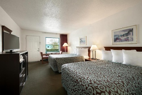 Days Inn by Wyndham Clearwater/Central - image 16