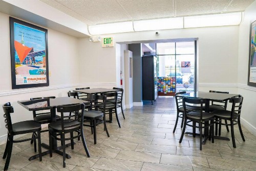 Howard Johnson by Wyndham Clearwater FL - image 11
