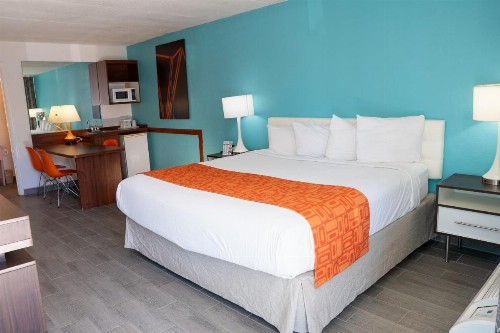 Howard Johnson by Wyndham Clearwater FL - image 15