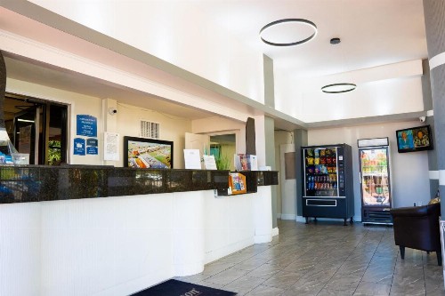 Howard Johnson by Wyndham Clearwater FL - image 17