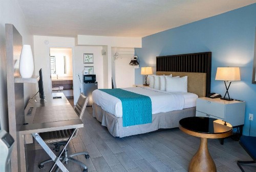 Howard Johnson by Wyndham Clearwater FL - image 2