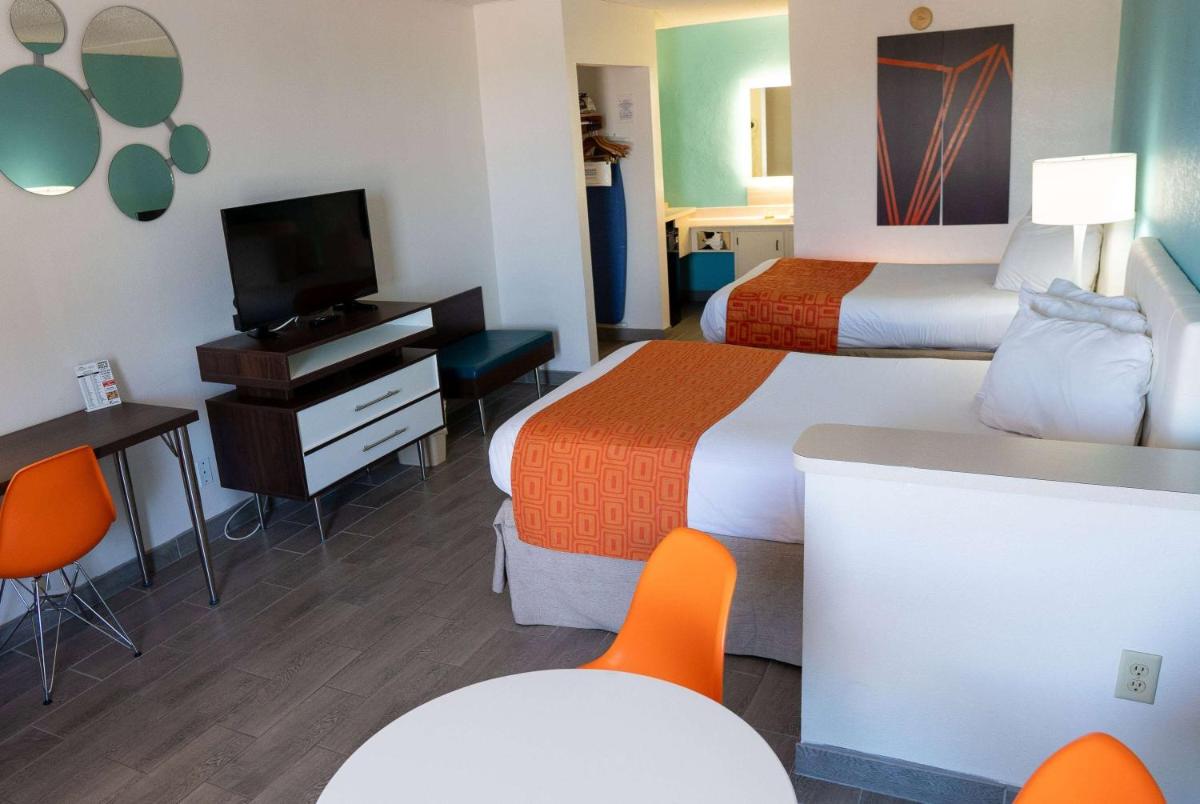 Howard Johnson by Wyndham Clearwater FL - image 7