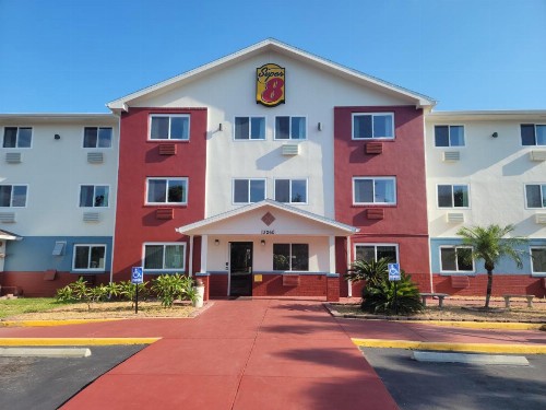 Super 8 By Wyndham Clearwater/st. Petersburg Airport