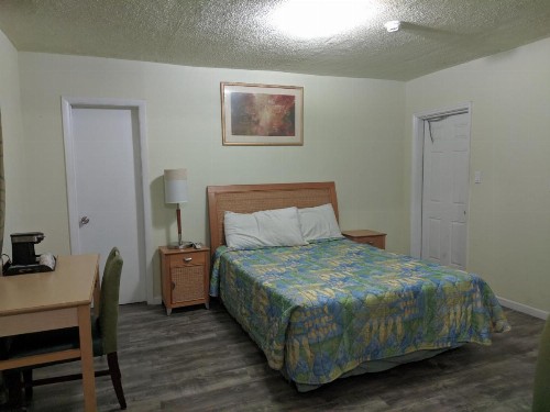 Travelers Inn - Clearwater - image 11