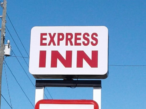 Express Inn & Suites - 5 Miles from St Petersburg Clearwater Airport - image 14