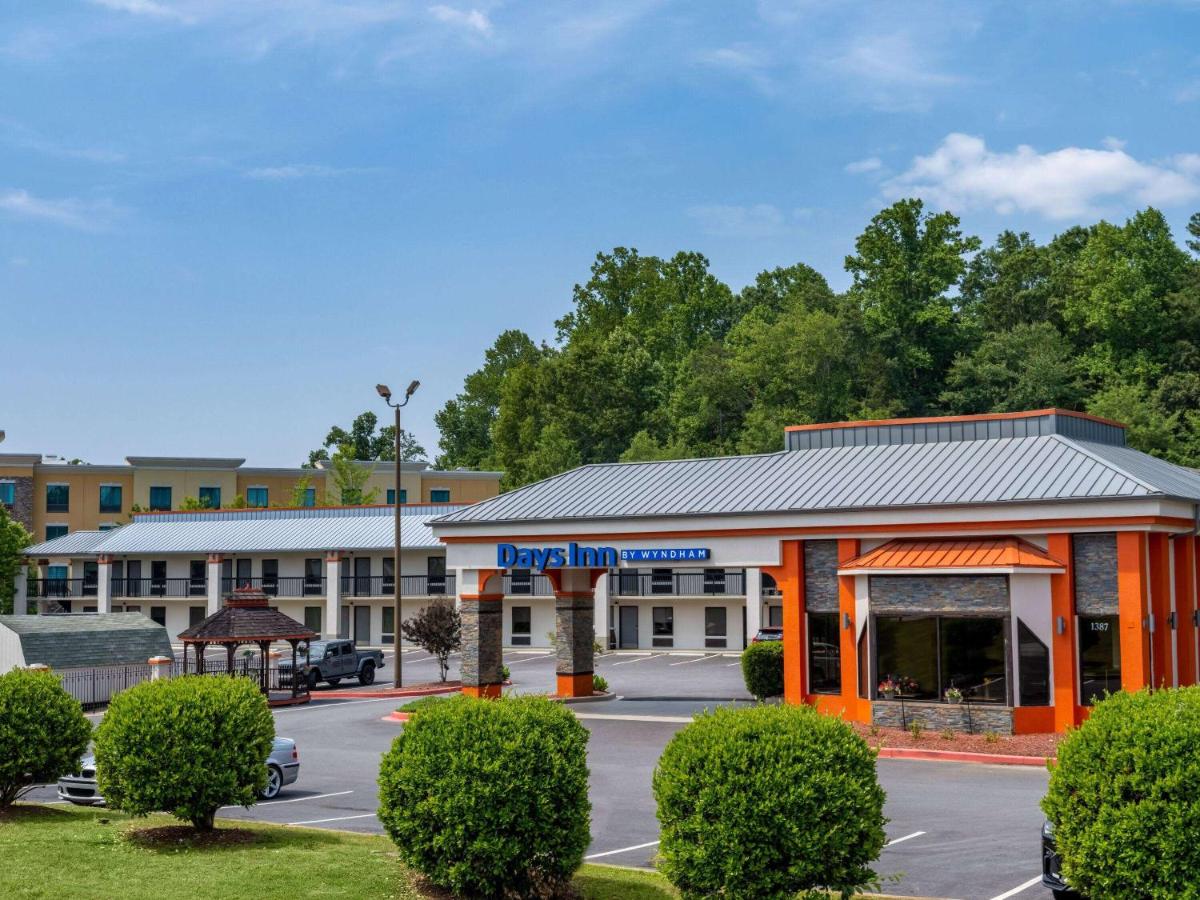 Days Inn by Wyndham Clemson - image 2