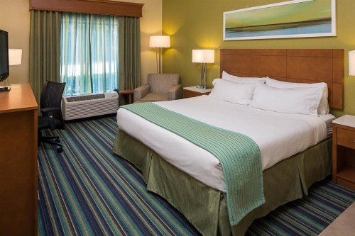 Holiday Inn Express - Clermont an IHG Hotel - image 2