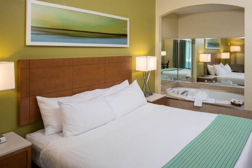 Holiday Inn Express - Clermont an IHG Hotel - image 28