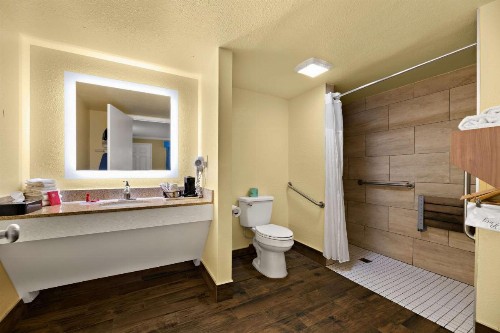 SureStay Hotel by Best Western Clermont Theme Park West - image 11