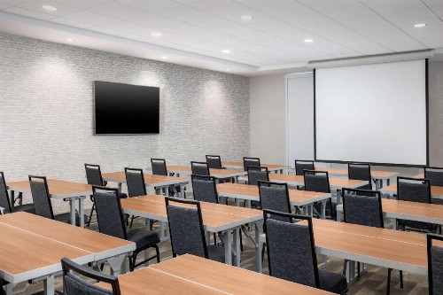 Home2 Suites By Hilton Clermont - image 13