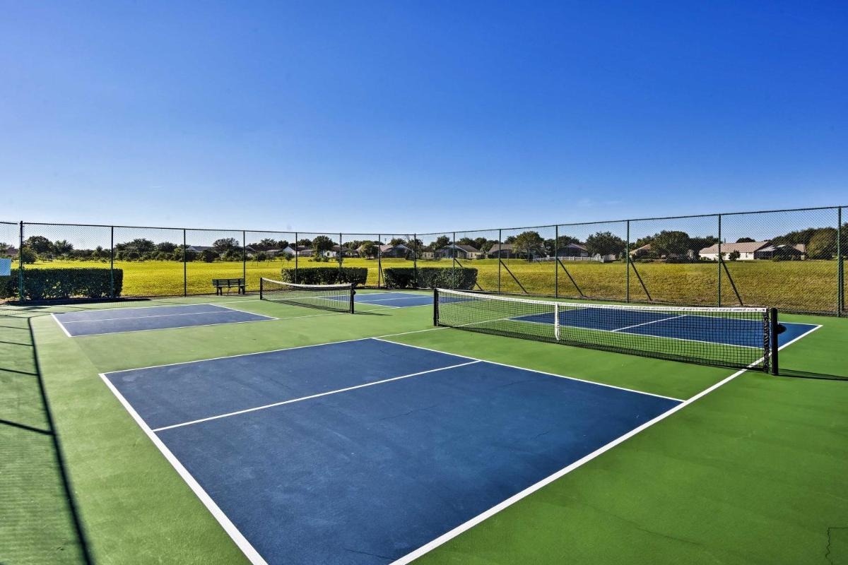 Home Near Disney - Private Screened Pool and Spa! - image 3