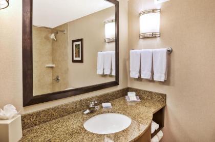 Hilton Garden Inn Cleveland Downtown - image 12
