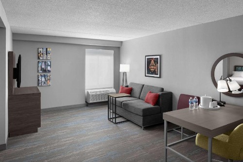 Hampton Inn Cleveland-Downtown - image 18