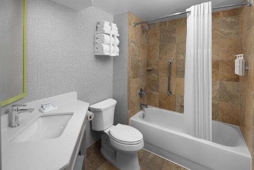 Hampton Inn Cleveland-Downtown - image 19