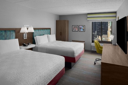 Hampton Inn Cleveland-Downtown - image 2