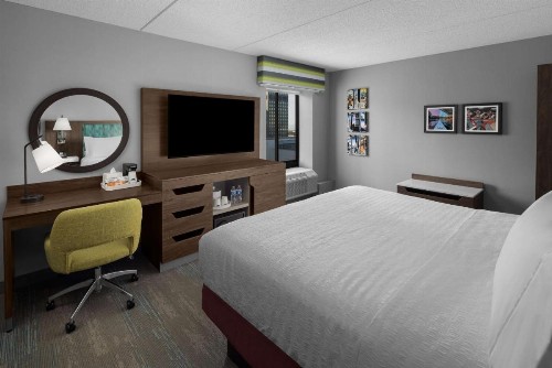 Hampton Inn Cleveland-Downtown - image 32