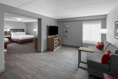 Hampton Inn Cleveland-Downtown - image 36