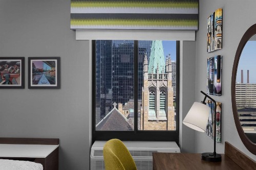 Hampton Inn Cleveland-Downtown - image 4