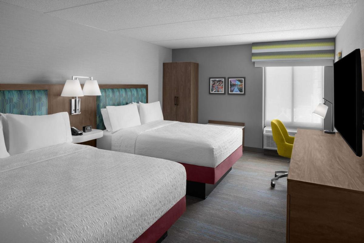 Hampton Inn Cleveland-Downtown - image 7