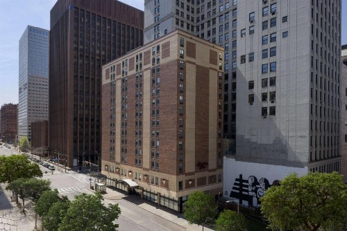 Hampton Inn Cleveland-Downtown - image 9