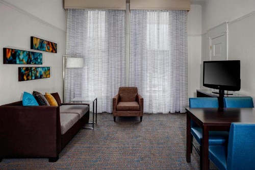 Residence Inn by Marriott Cleveland Downtown - image 5