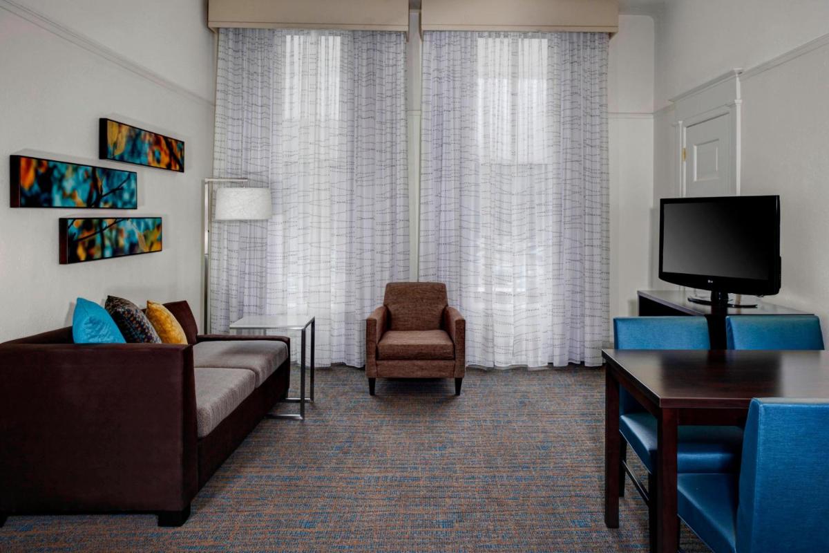 Residence Inn by Marriott Cleveland Downtown - image 5
