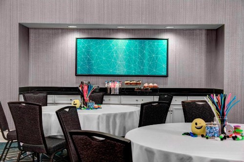 Residence Inn by Marriott Cleveland Downtown - image 6