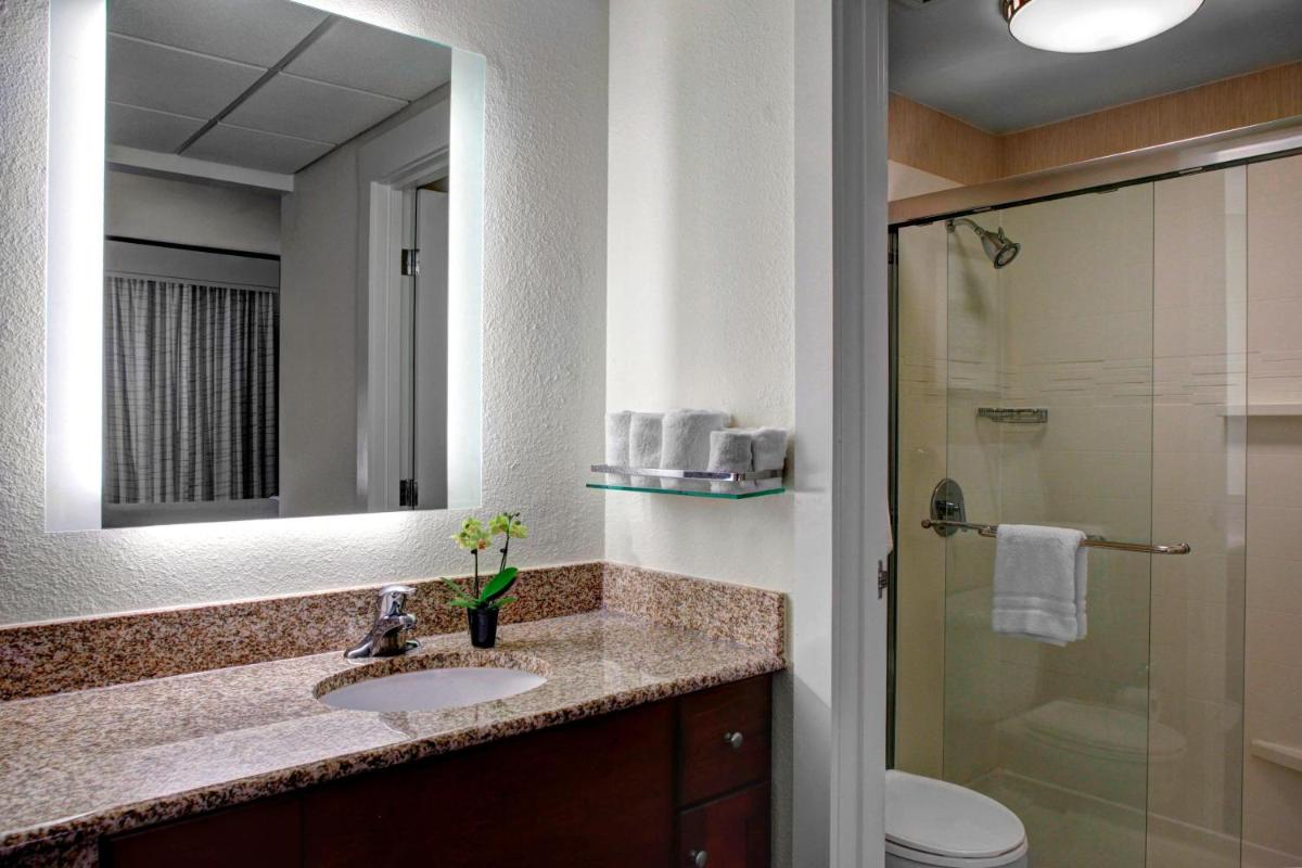 Residence Inn by Marriott Cleveland Downtown - image 7