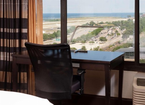 DoubleTree by Hilton Cleveland/Downtown Lakeside - image 35