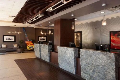 DoubleTree by Hilton Cleveland/Downtown Lakeside - image 36