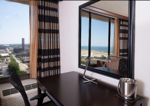 DoubleTree by Hilton Cleveland/Downtown Lakeside - image 38