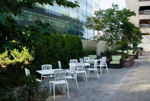 DoubleTree by Hilton Cleveland/Downtown Lakeside - image 4