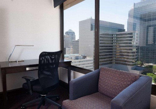 DoubleTree by Hilton Cleveland/Downtown Lakeside - image 41