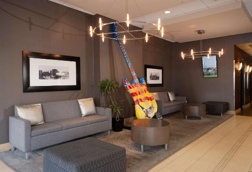 DoubleTree by Hilton Cleveland/Downtown Lakeside - image 5