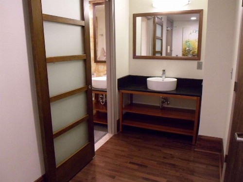 DoubleTree by Hilton - The Tudor Arms Hotel - image 13