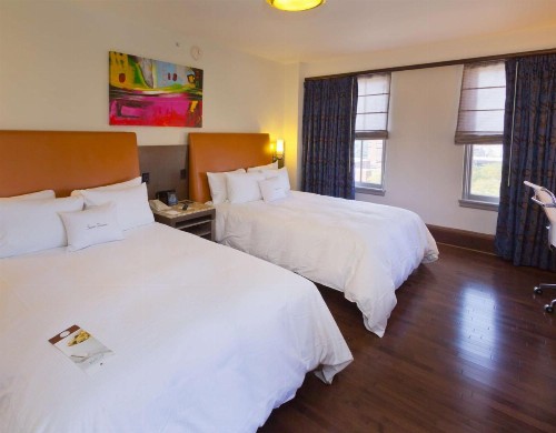 DoubleTree by Hilton - The Tudor Arms Hotel - image 14