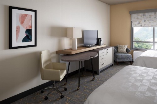 Holiday Inn Cleveland-Mayfield an IHG Hotel - image 3
