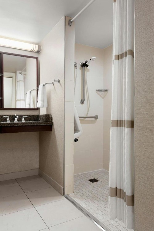 Cleveland Marriott Downtown at Key Tower - image 30