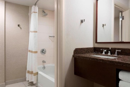 Cleveland Marriott Downtown at Key Tower - image 41