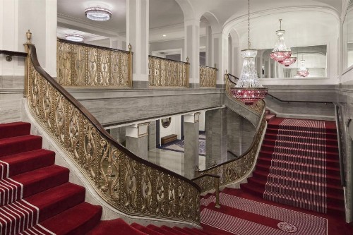 Renaissance Cleveland Hotel - image 13