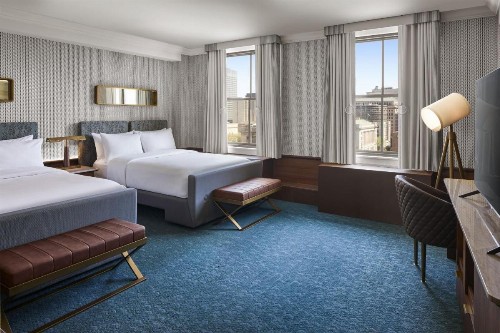 Renaissance Cleveland Hotel - image 22