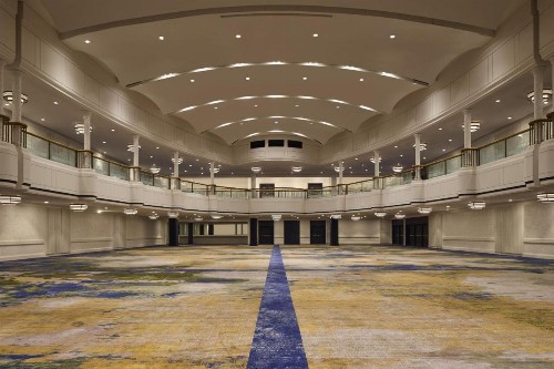 Renaissance Cleveland Hotel - image 7