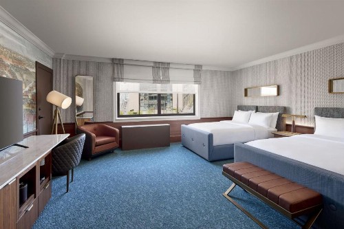 Renaissance Cleveland Hotel - image 8