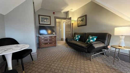 Stone Gables Inn - image 16