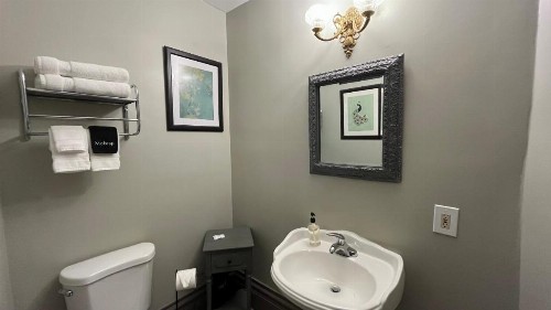 Stone Gables Inn - image 29
