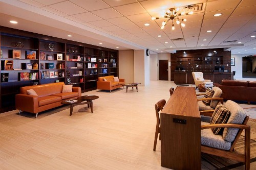 Four Points by Sheraton Cleveland-Eastlake - image 11