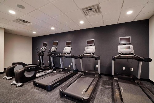 Four Points by Sheraton Cleveland-Eastlake - image 29