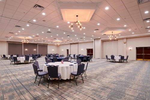 Four Points by Sheraton Cleveland-Eastlake - image 35